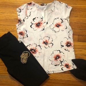 EUC Ivanka Trump White Blouse